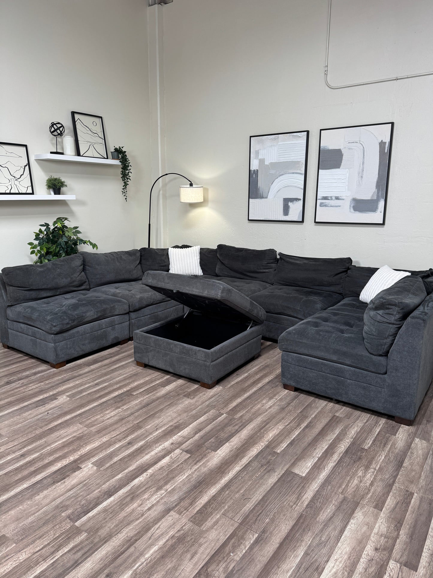 Thomasville Tisdale 8 Piece Modular Sectional Couch