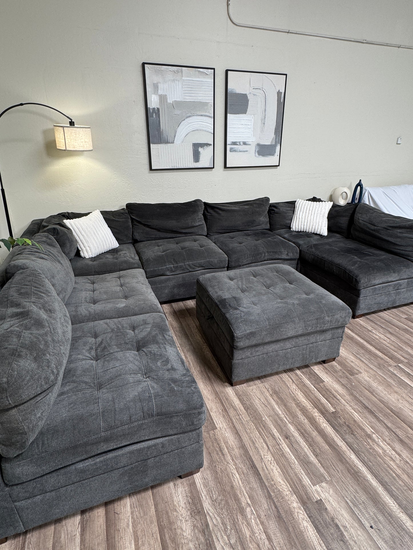 Thomasville Tisdale 8 Piece Modular Sectional Couch