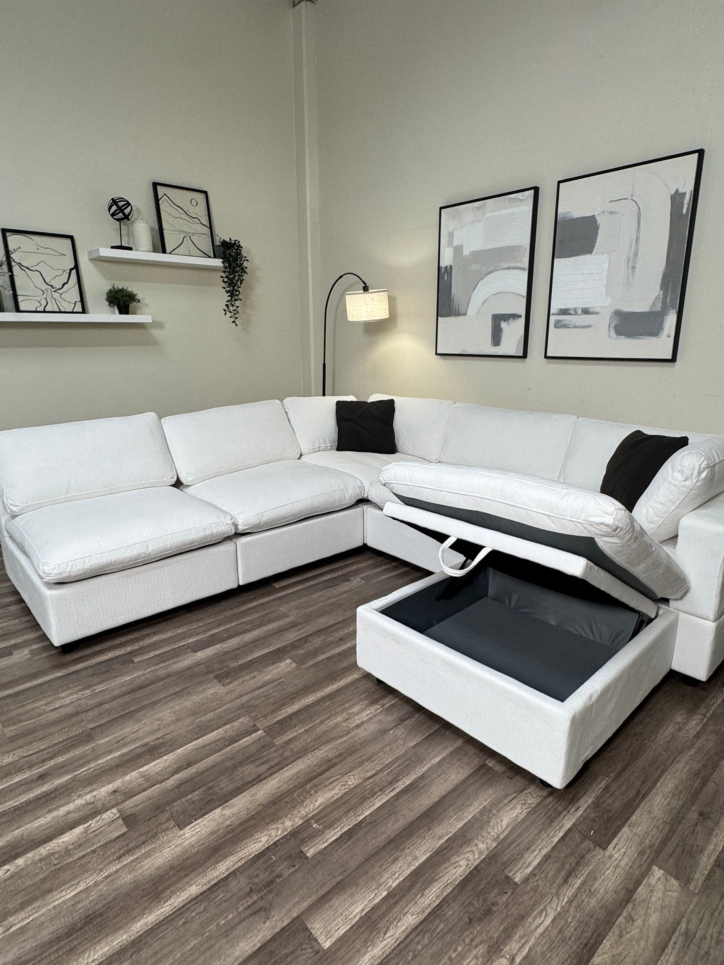 New In Box 6 Piece Comfy Cloud-White