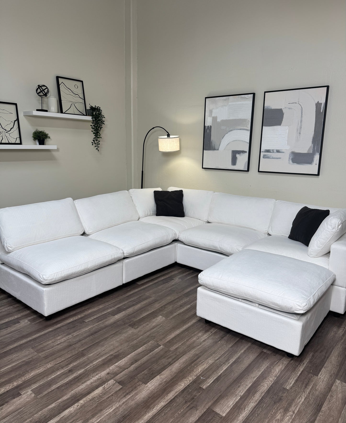 New In Box 6 Piece Comfy Cloud-White