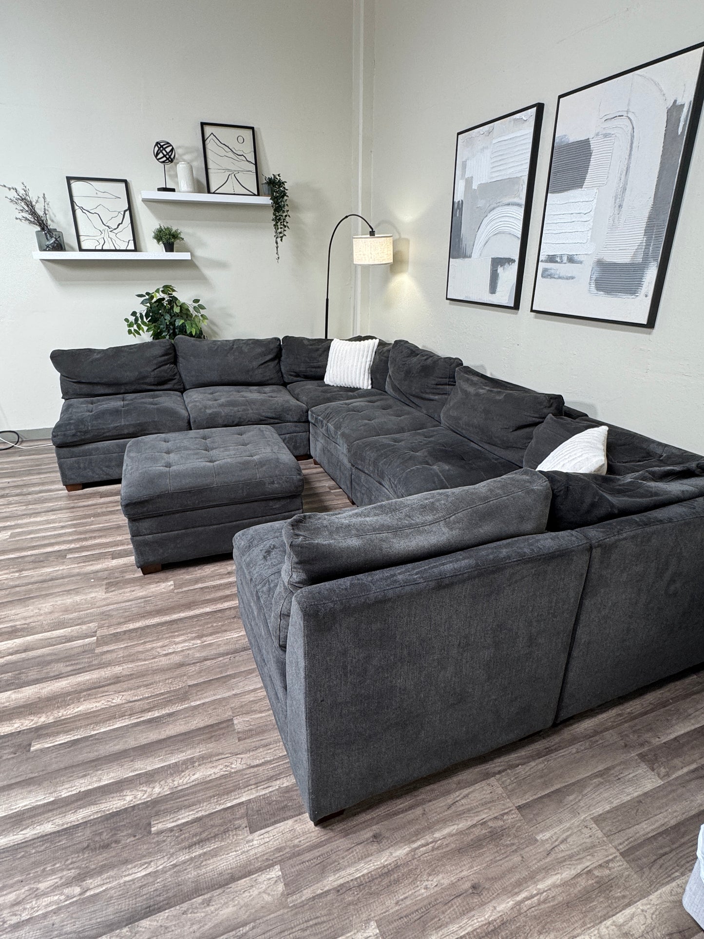 Thomasville Tisdale 8 Piece Modular Sectional Couch